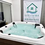 Tatil Evi Wellness Lodge, Sauna, Whirlpool Nahe Dem *