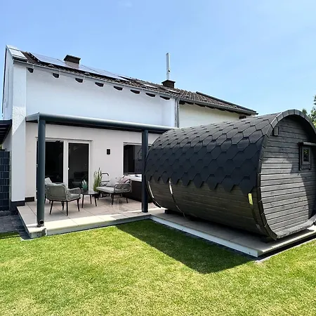 Tatil Evi Wellness Lodge, Sauna, Whirlpool Nahe Dem